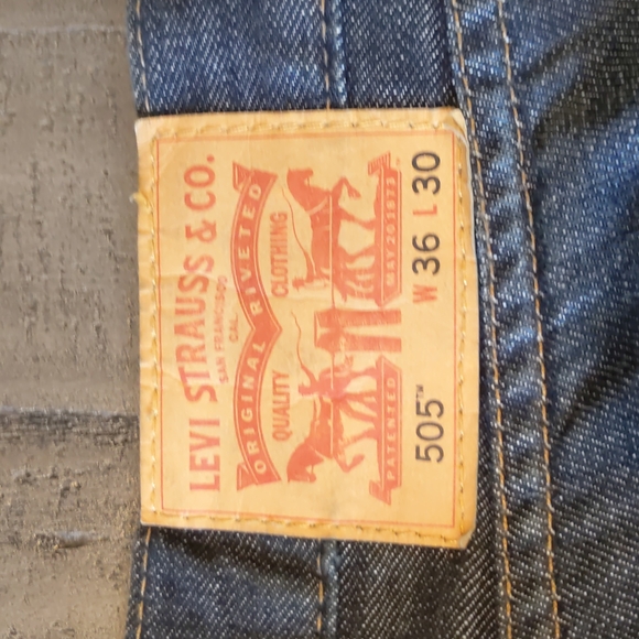 Men's Levi 505 Regular Jeans - Picture 5 of 5